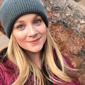 Meet Your Posher, Carly!